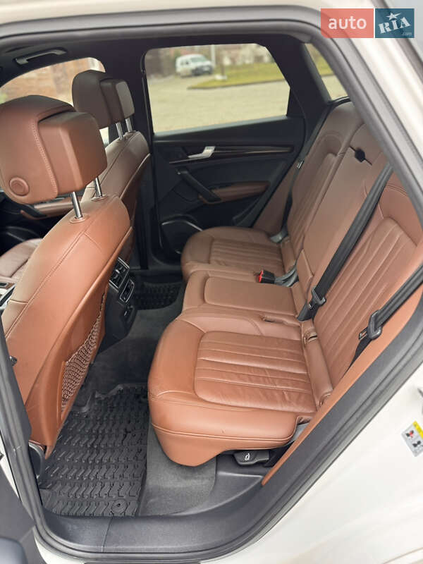 Внедорожник / Кроссовер Audi Q5 2019 в Золочеве фото 12 Внедорожник / Кроссовер Audi Q5 2019 в Золочеве