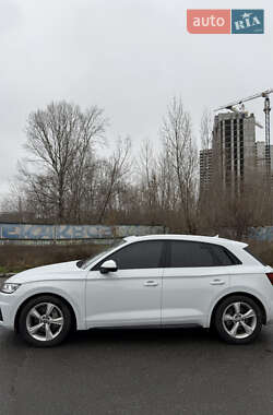 Внедорожник / Кроссовер Audi Q5 2020 в Киеве