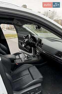 Внедорожник / Кроссовер Audi Q5 2020 в Киеве