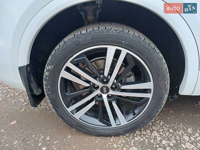 Позашляховик / Кросовер Audi Q5 2017 в Первомайську фото 10 Позашляховик / Кросовер Audi Q5 2017 в Первомайську