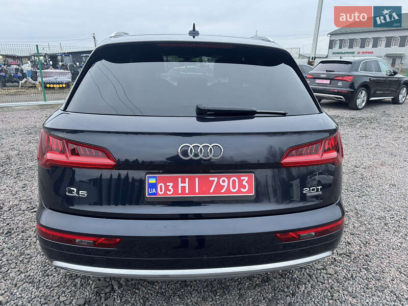 Позашляховик / Кросовер Audi Q5 2018 в Луцьку