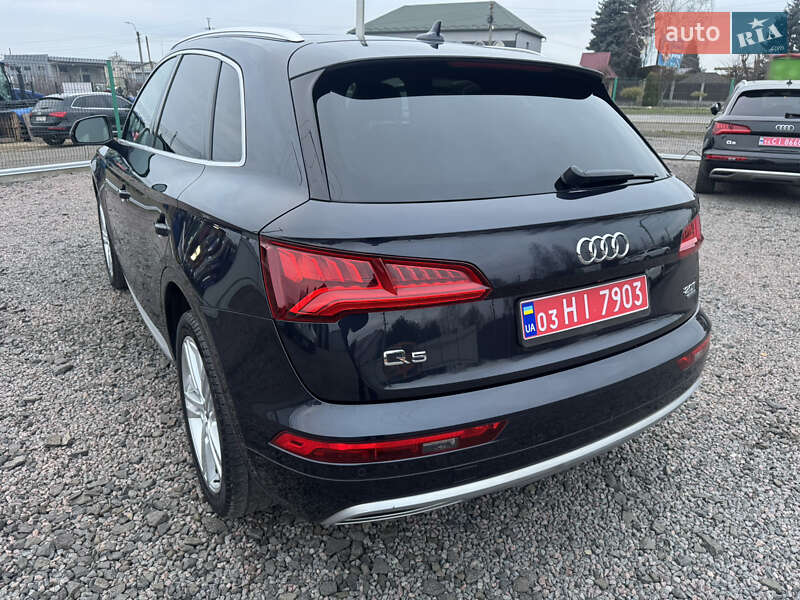 Позашляховик / Кросовер Audi Q5 2018 в Луцьку