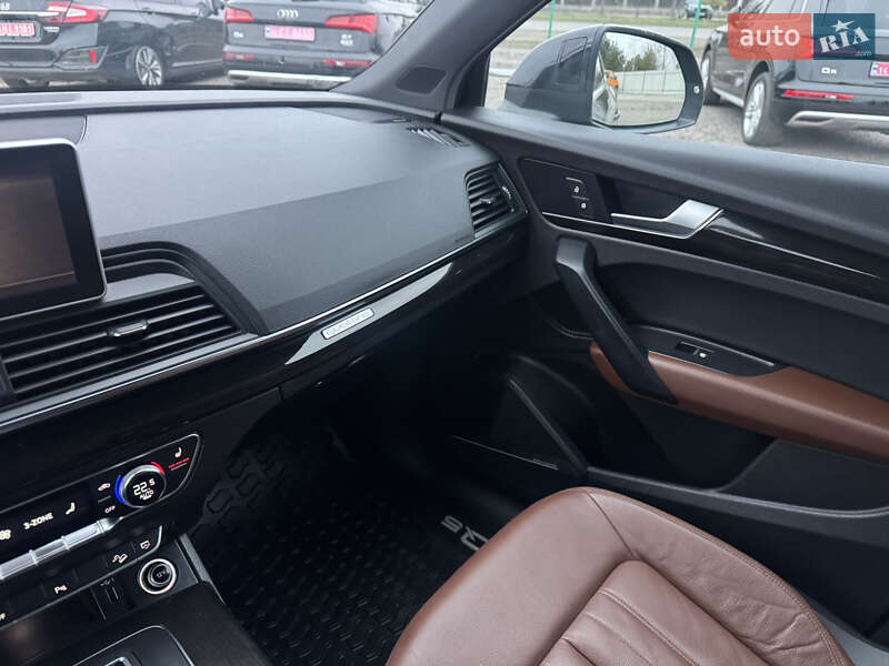 Позашляховик / Кросовер Audi Q5 2018 в Луцьку