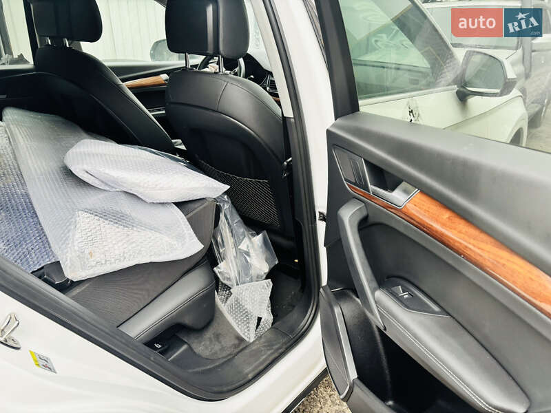 Внедорожник / Кроссовер Audi Q5 2020 в Вышгороде