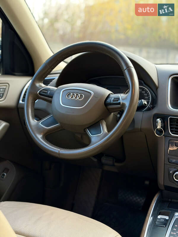 Внедорожник / Кроссовер Audi Q5 2016 в Ужгороде