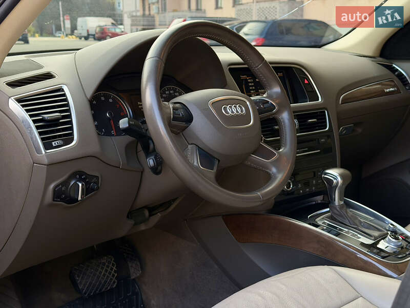 Внедорожник / Кроссовер Audi Q5 2016 в Ужгороде