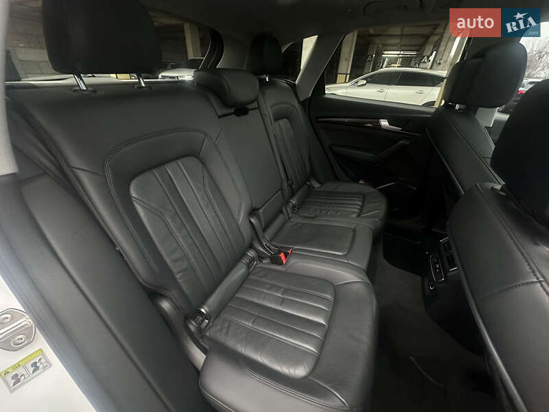 Внедорожник / Кроссовер Audi Q5 2018 в Киеве фото 37 Внедорожник / Кроссовер Audi Q5 2018 в Киеве