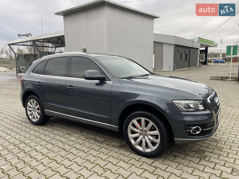 Внедорожник / Кроссовер Audi Q5 2009 в Новоселице