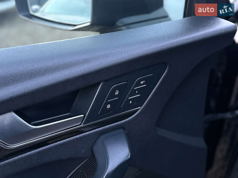 Позашляховик / Кросовер Audi Q5 2018 в Стрию