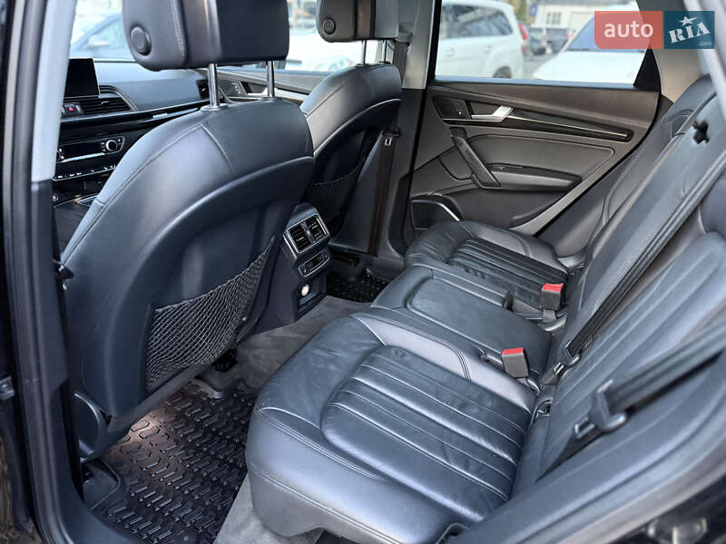 Позашляховик / Кросовер Audi Q5 2018 в Стрию