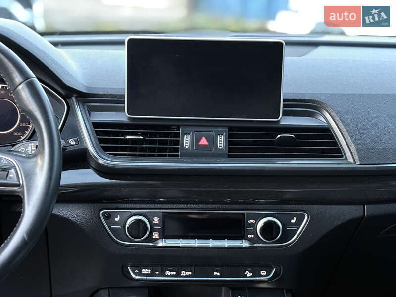 Позашляховик / Кросовер Audi Q5 2018 в Стрию