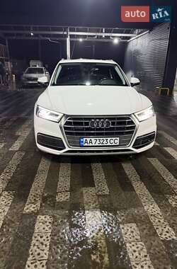Позашляховик / Кросовер Audi Q5 2018 в Києві