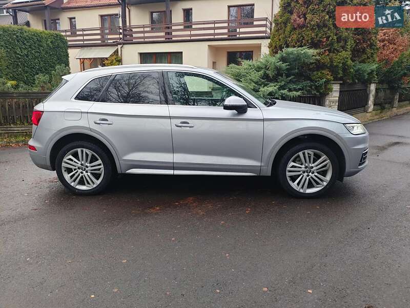 Внедорожник / Кроссовер Audi Q5 2019 в Киеве