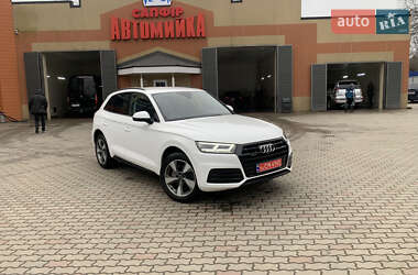 Позашляховик / Кросовер Audi Q5 2019 в Чернівцях