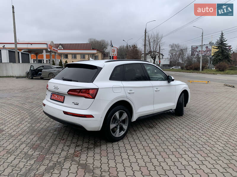 Внедорожник / Кроссовер Audi Q5 2019 в Черновцах