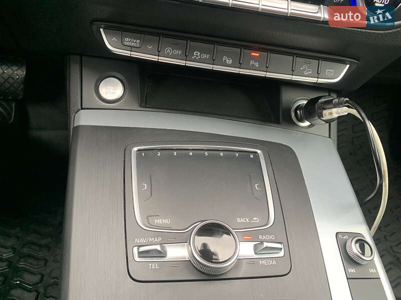 Внедорожник / Кроссовер Audi Q5 2019 в Черновцах