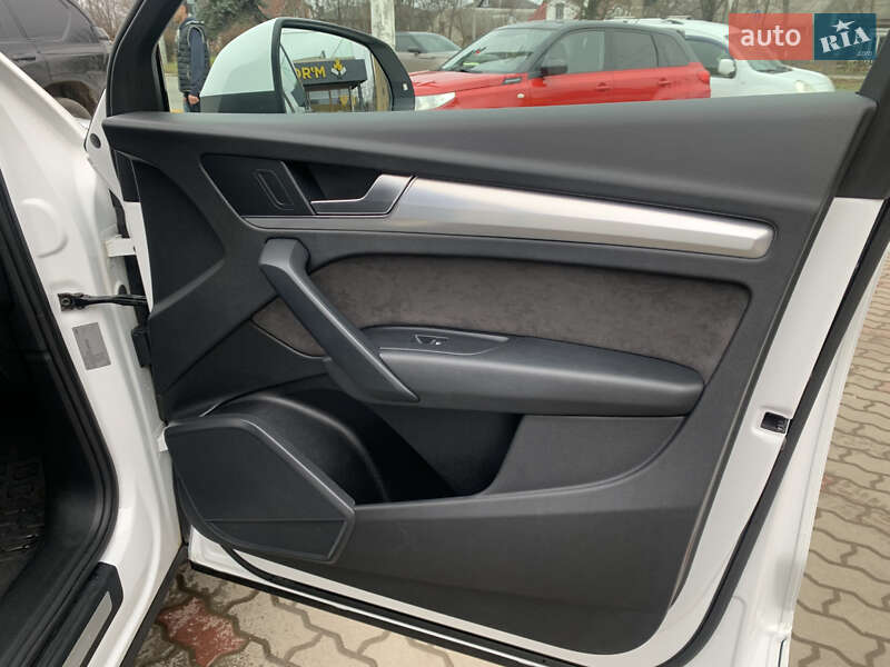 Внедорожник / Кроссовер Audi Q5 2019 в Черновцах