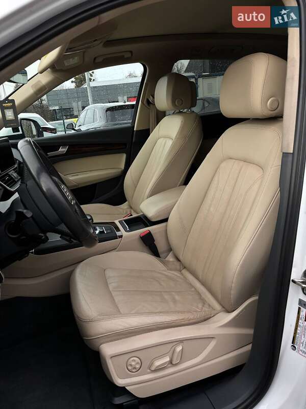 Позашляховик / Кросовер Audi Q5 2017 в Стрию