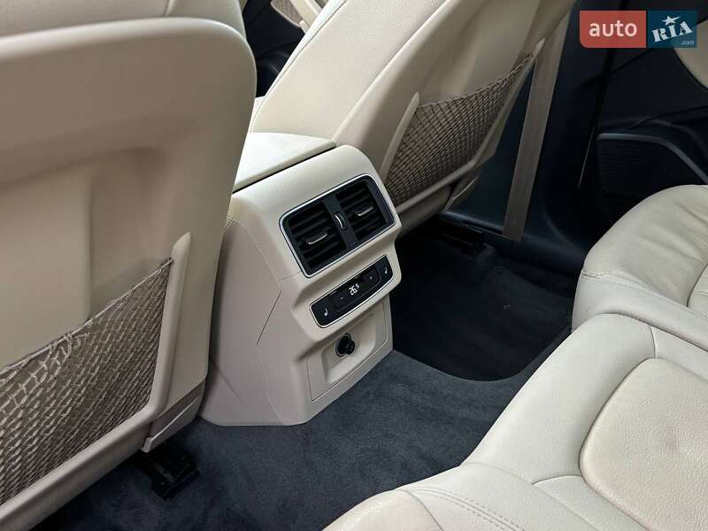 Позашляховик / Кросовер Audi Q5 2017 в Стрию