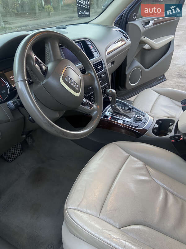 Внедорожник / Кроссовер Audi Q5 2011 в Белой Церкви