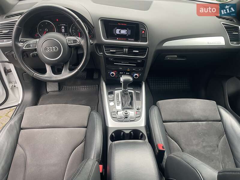 Позашляховик / Кросовер Audi Q5 2016 в Чернівцях