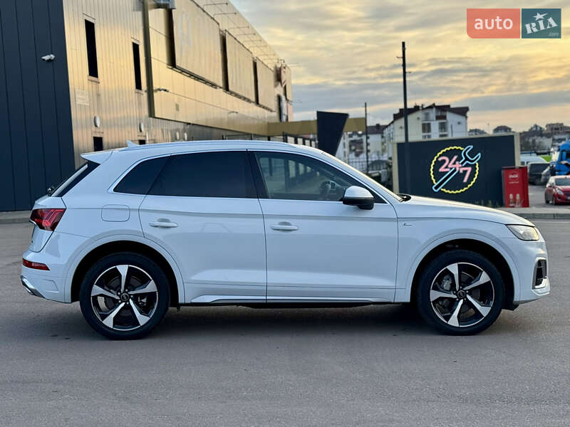 Внедорожник / Кроссовер Audi Q5 2023 в Ровно