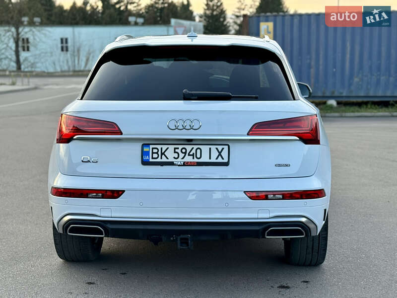 Внедорожник / Кроссовер Audi Q5 2023 в Ровно