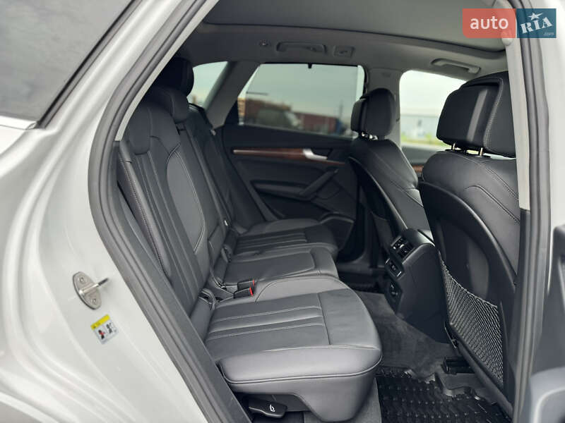 Внедорожник / Кроссовер Audi Q5 2023 в Ровно