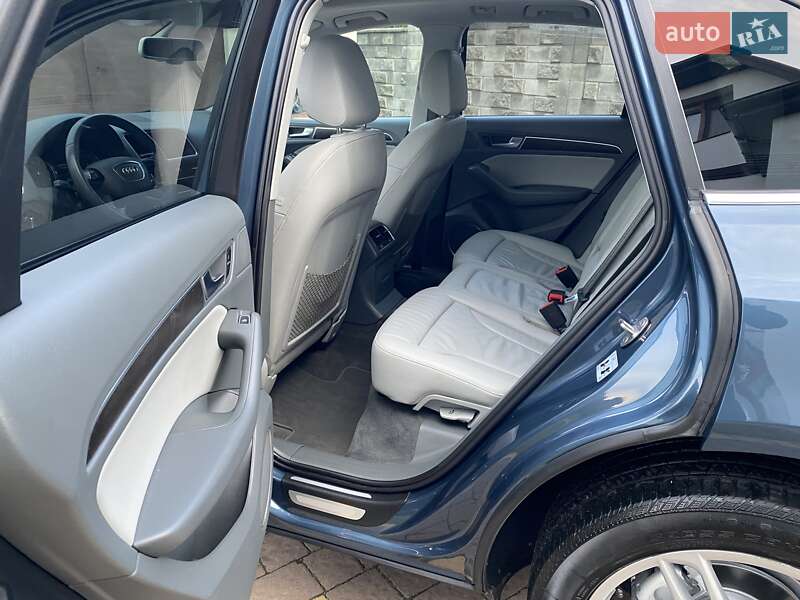 Внедорожник / Кроссовер Audi Q5 2015 в Ровно