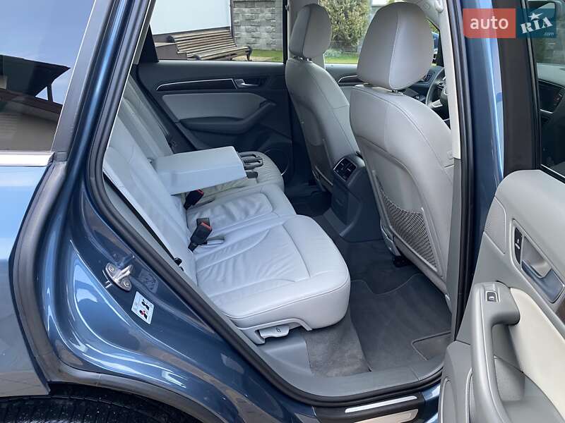 Внедорожник / Кроссовер Audi Q5 2015 в Ровно