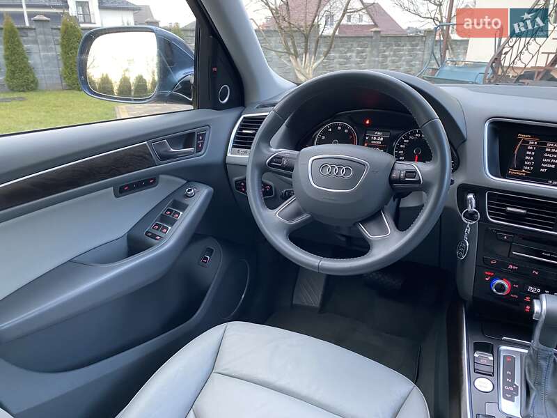 Внедорожник / Кроссовер Audi Q5 2015 в Ровно