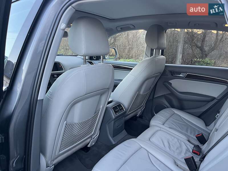 Внедорожник / Кроссовер Audi Q5 2015 в Дубно