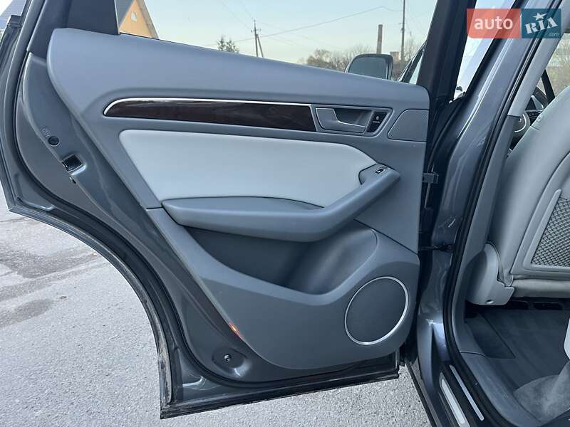 Внедорожник / Кроссовер Audi Q5 2015 в Дубно