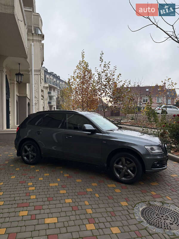 Внедорожник / Кроссовер Audi Q5 2012 в Одессе