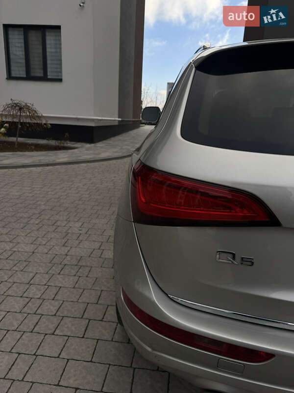 Внедорожник / Кроссовер Audi Q5 2015 в Львове