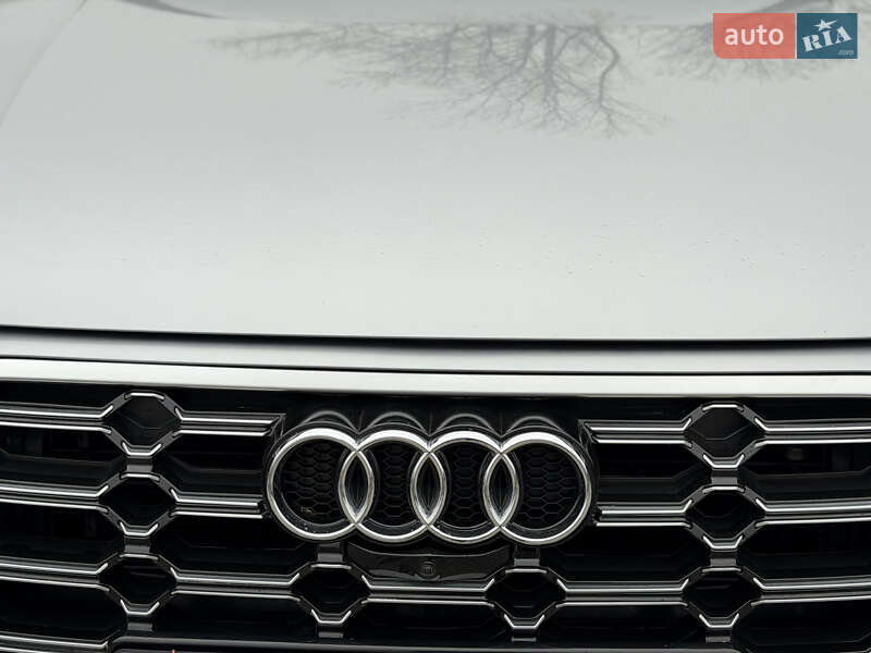 Внедорожник / Кроссовер Audi Q5 2022 в Тернополе