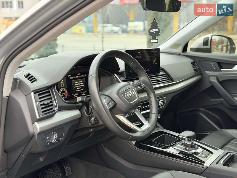 Внедорожник / Кроссовер Audi Q5 2022 в Тернополе