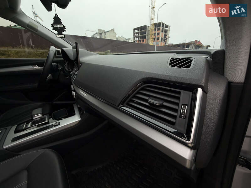 Внедорожник / Кроссовер Audi Q5 2022 в Тернополе