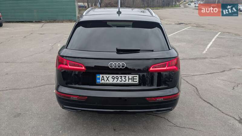 Внедорожник / Кроссовер Audi Q5 2018 в Ахтырке