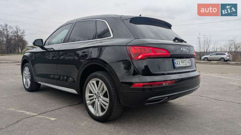 Внедорожник / Кроссовер Audi Q5 2018 в Ахтырке