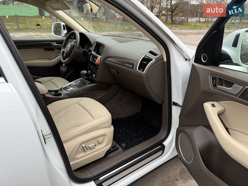 Внедорожник / Кроссовер Audi Q5 2015 в Ровно