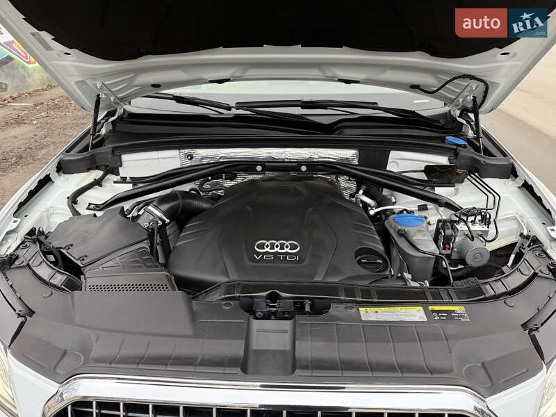 Внедорожник / Кроссовер Audi Q5 2015 в Ровно