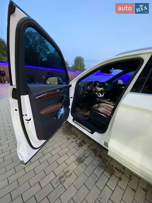 Внедорожник / Кроссовер Audi Q5 2017 в Калуше фото 6 Внедорожник / Кроссовер Audi Q5 2017 в Калуше