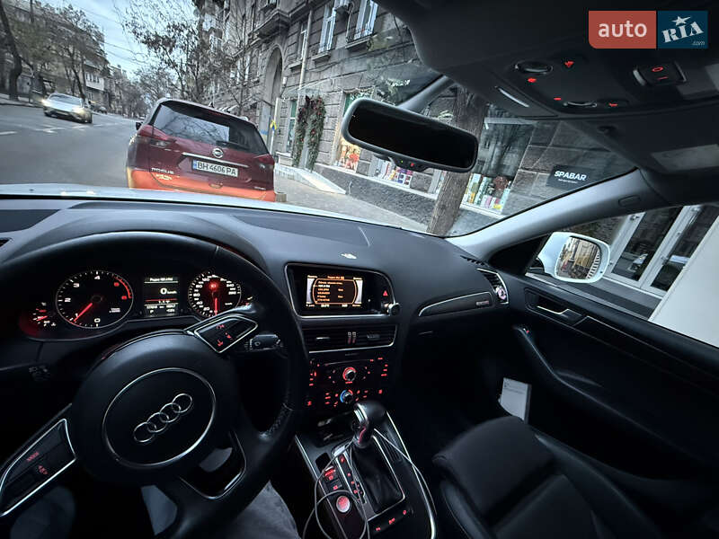 Внедорожник / Кроссовер Audi Q5 2015 в Одессе