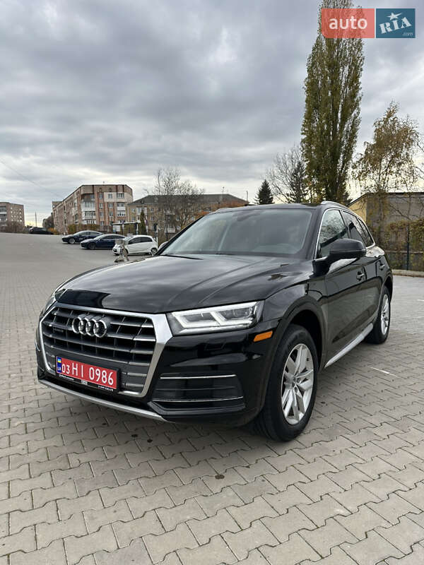 Внедорожник / Кроссовер Audi Q5 2019 в Киеве