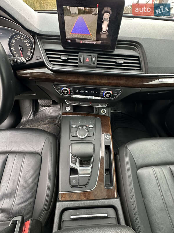 Внедорожник / Кроссовер Audi Q5 2019 в Киеве