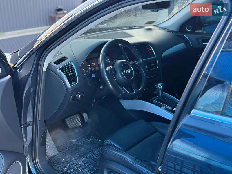 Внедорожник / Кроссовер Audi Q5 2013 в Каменец-Подольском