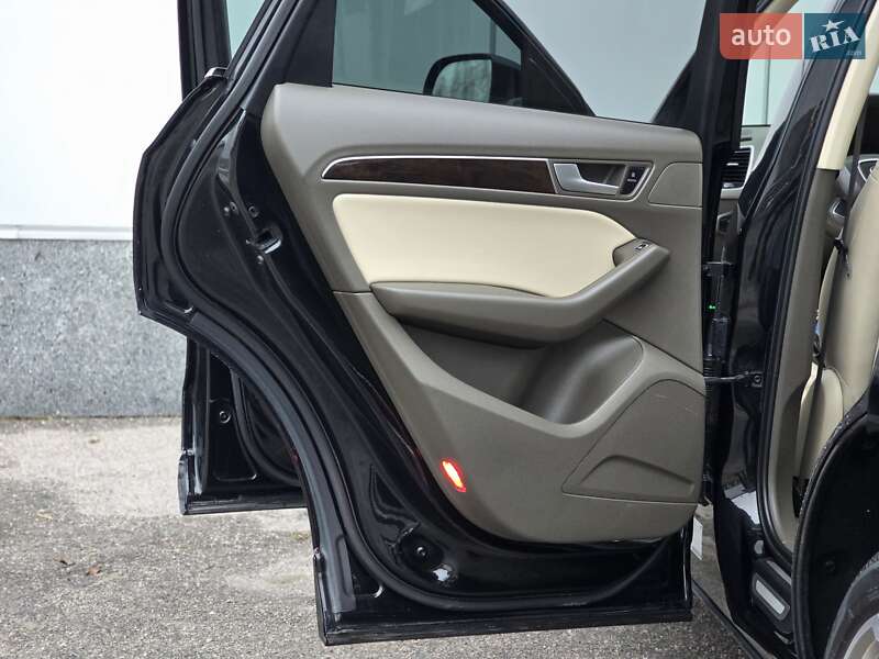 Внедорожник / Кроссовер Audi Q5 2012 в Харькове