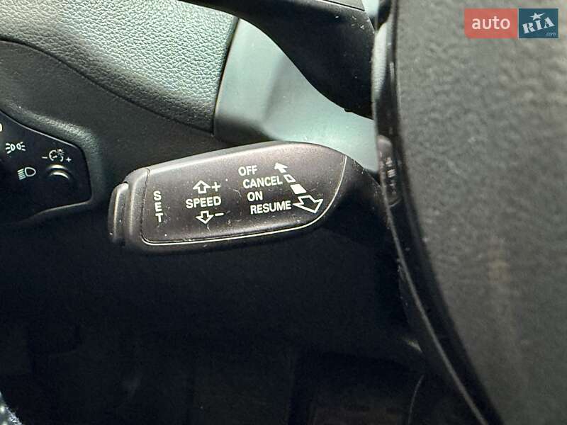 Внедорожник / Кроссовер Audi Q5 2015 в Харькове