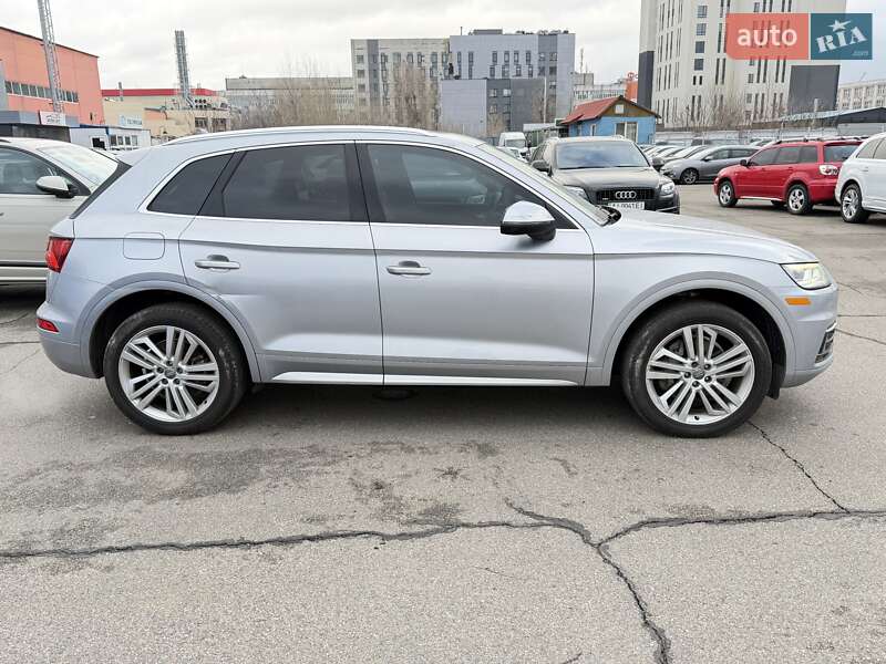 Внедорожник / Кроссовер Audi Q5 2018 в Киеве